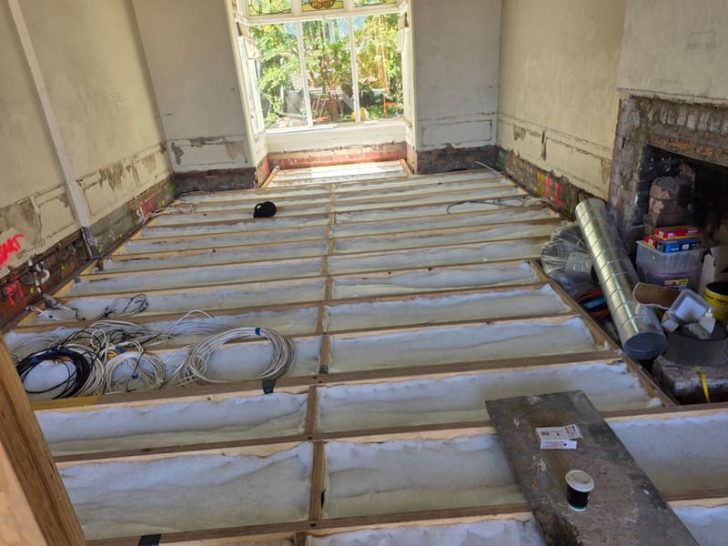 Underfloor — air-cell and polyester — 20260220_104919